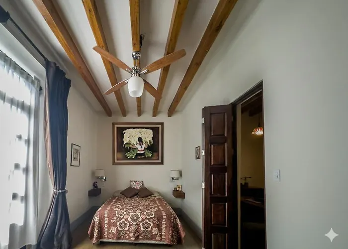 Your In The Heart Of City! Apartment *