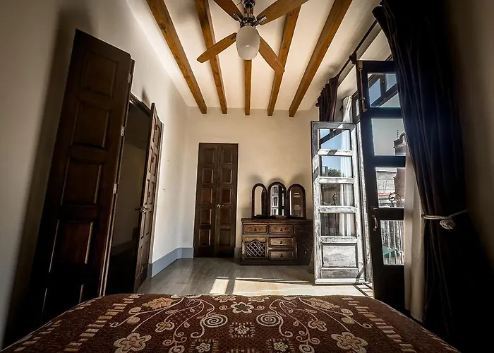 Your In The Heart Of City! Apartment *